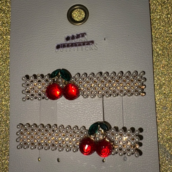 Urban Outfitters Cherry Pearl Slide Barrette Set - Picture 2 of 3